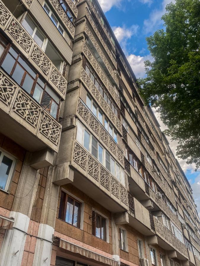Apartamento Золотой Квадрат 60 Кв2 Almatý Exterior foto